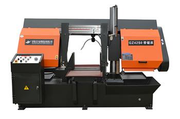 通過(guò)“聽(tīng)聲看屑”，判斷金屬鋸床進(jìn)給壓力